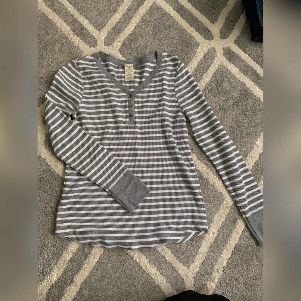 Faded Glory Henley